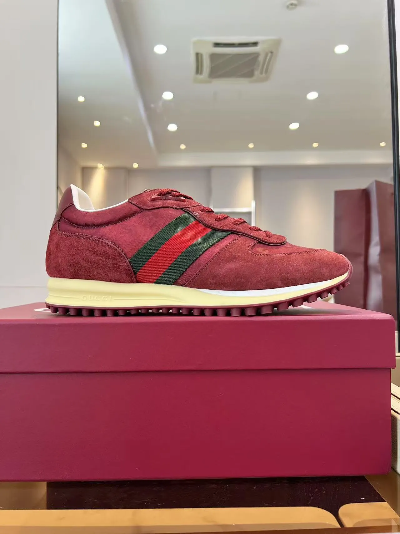 660💰GUCCI Men's New Forrest Gump Sports Shoes Light, comfortable and versatile, full of details, showing retro sports feelings Men's size 39-45